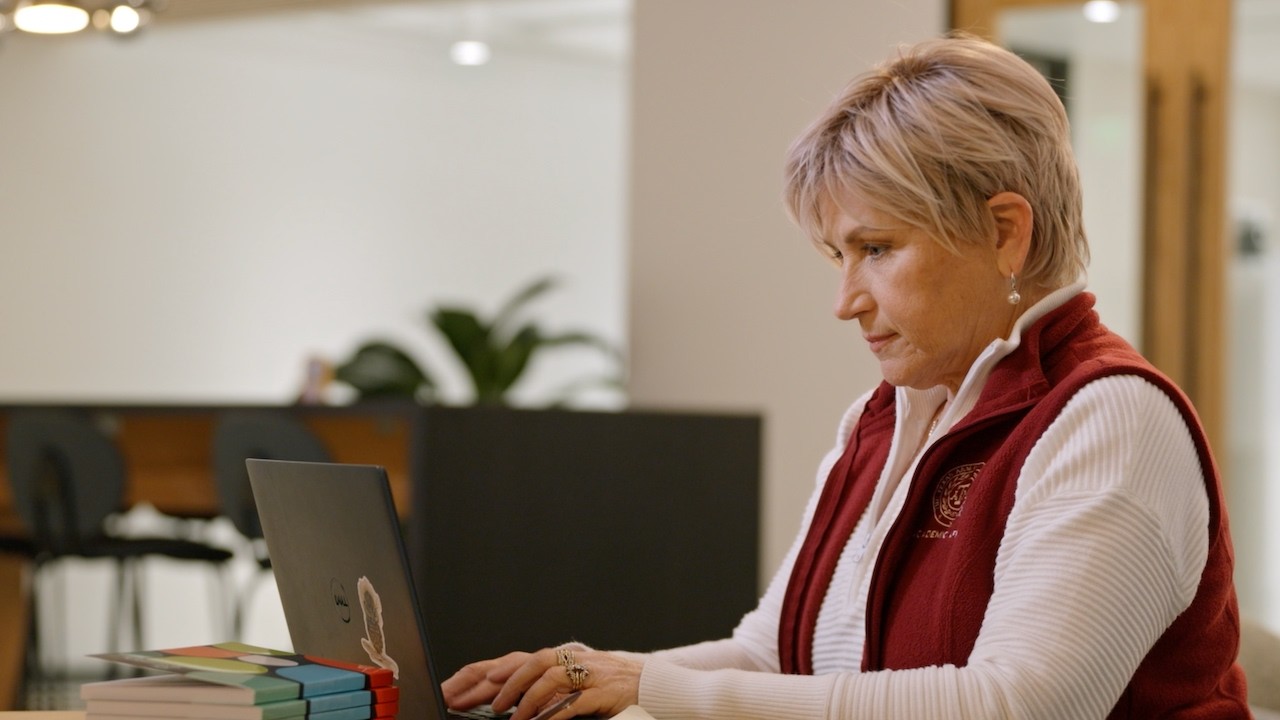 Grammarly writing assistant